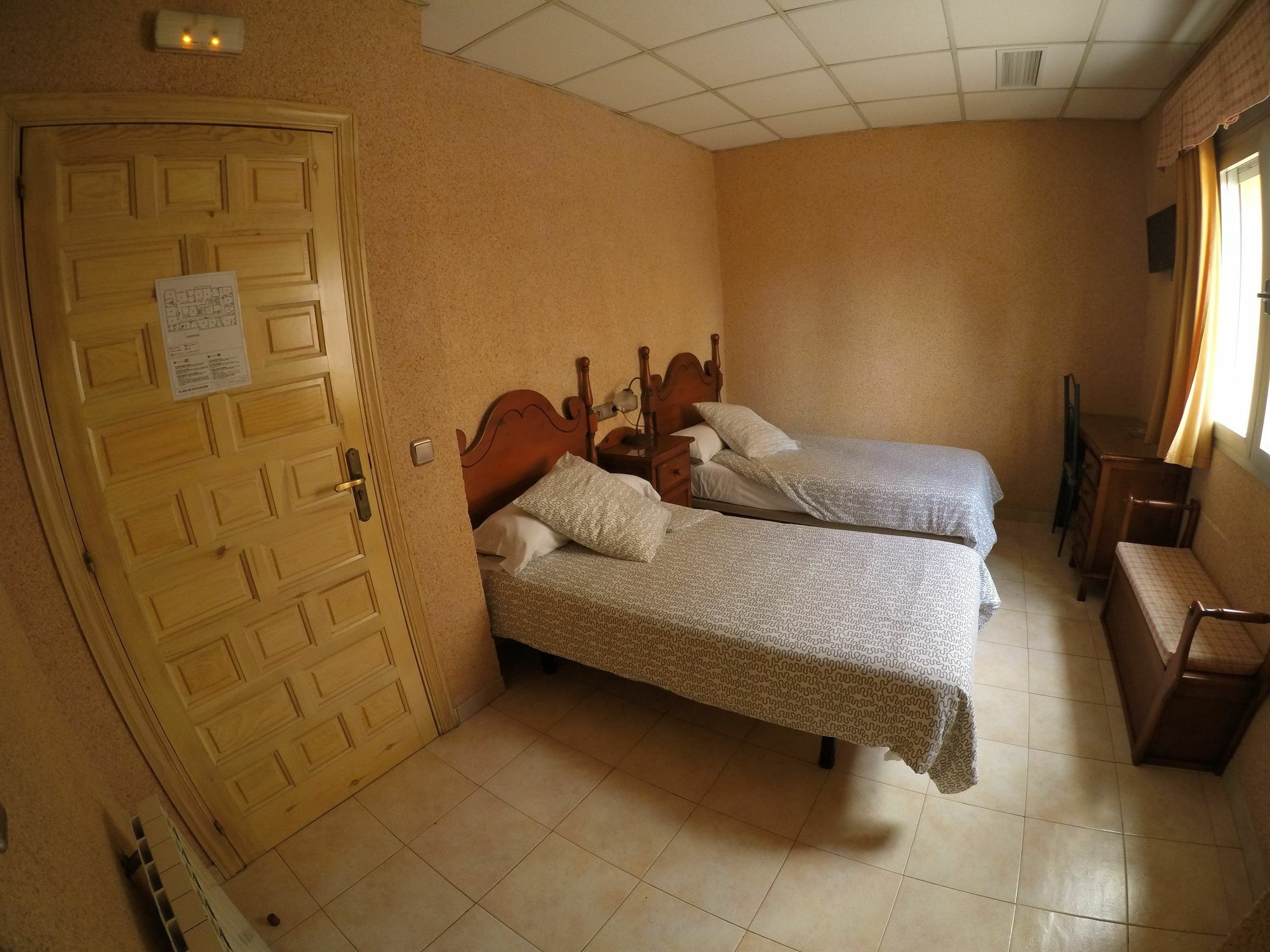 Hostal La Casa De Enfrente Μάλαγα Εξωτερικό φωτογραφία