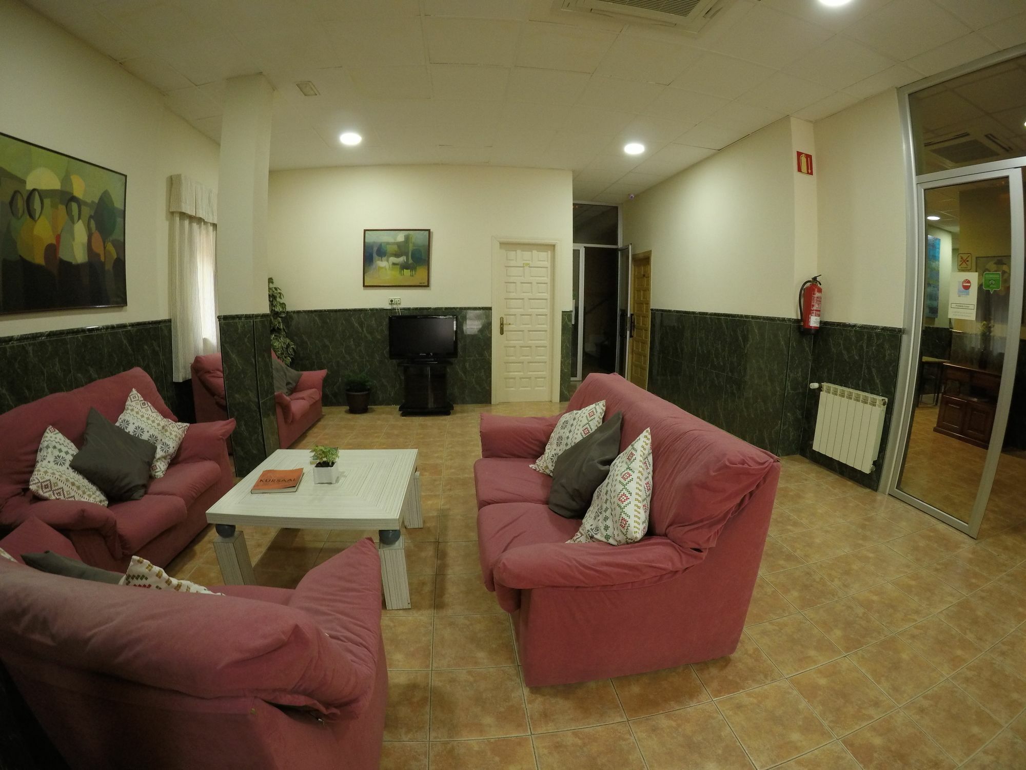 Hostal La Casa De Enfrente Μάλαγα Εξωτερικό φωτογραφία